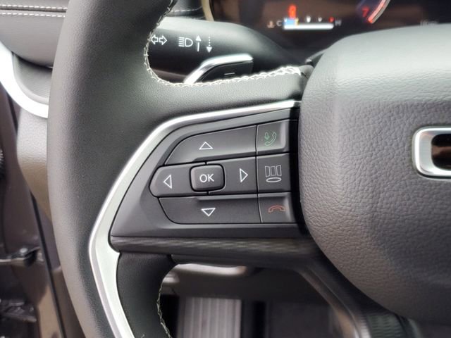 New 2025 Jeep Grand Cherokee L Altitude RWD image 21