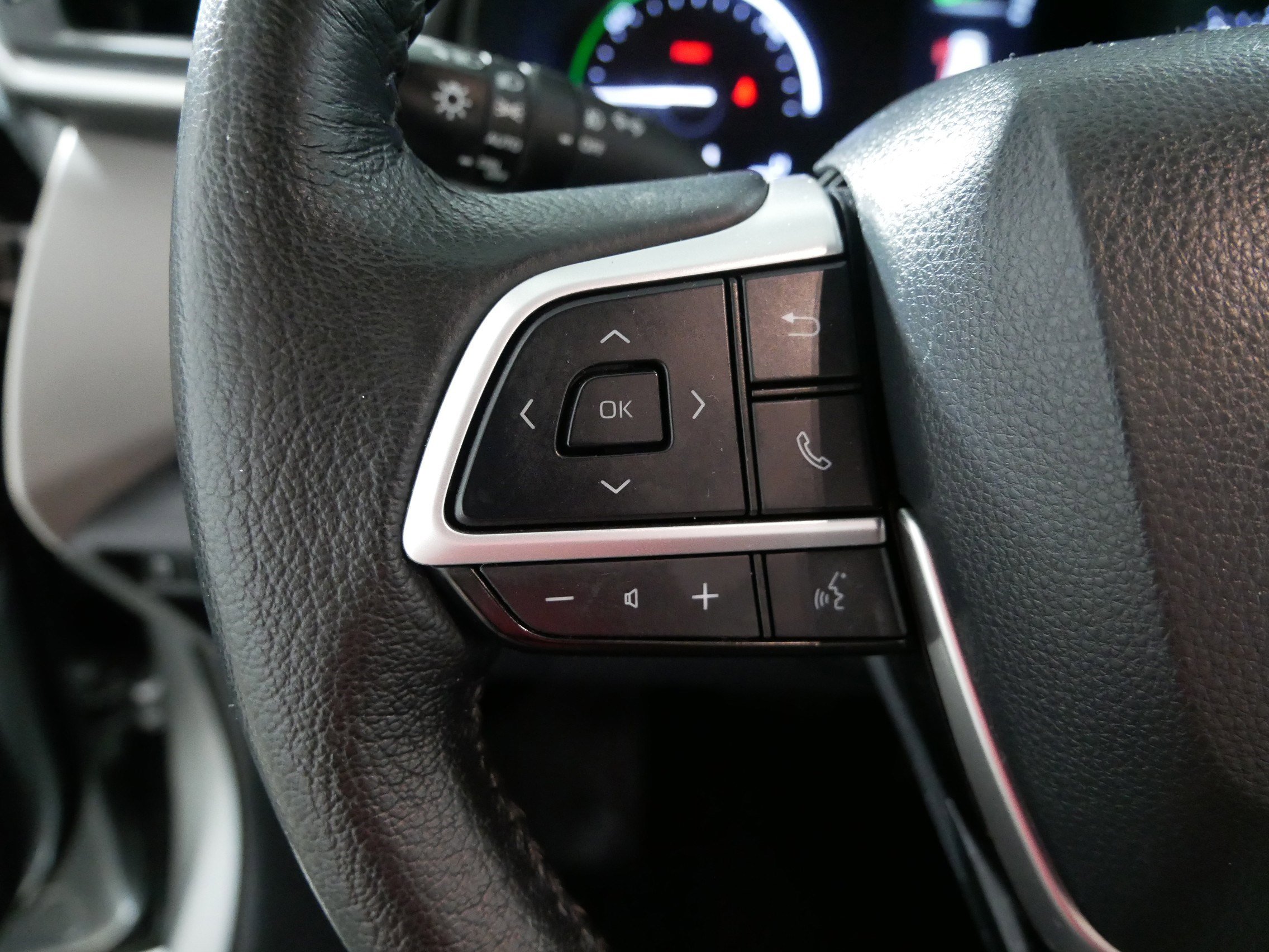 Used 2022 Toyota Sienna XLE FWD image 27