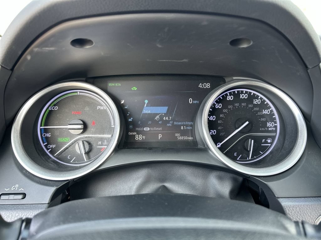 Used 2022 Toyota Camry XLE FWD image 11