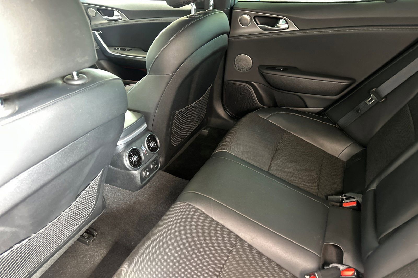 Certified 2019 Kia Stinger GT1 image 13