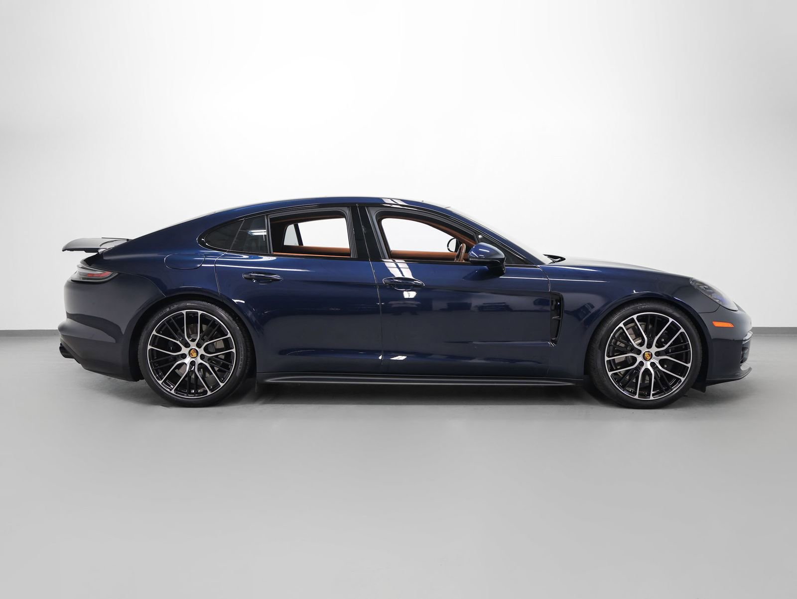 Used 2023 Porsche Panamera GTS image 13