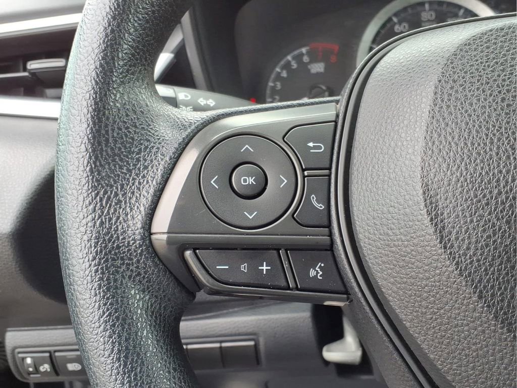 Used 2021 Toyota Corolla LE FWD image 14