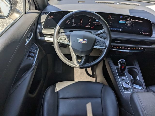 Certified 2025 Cadillac XT4 Premium Luxury FWD image 17