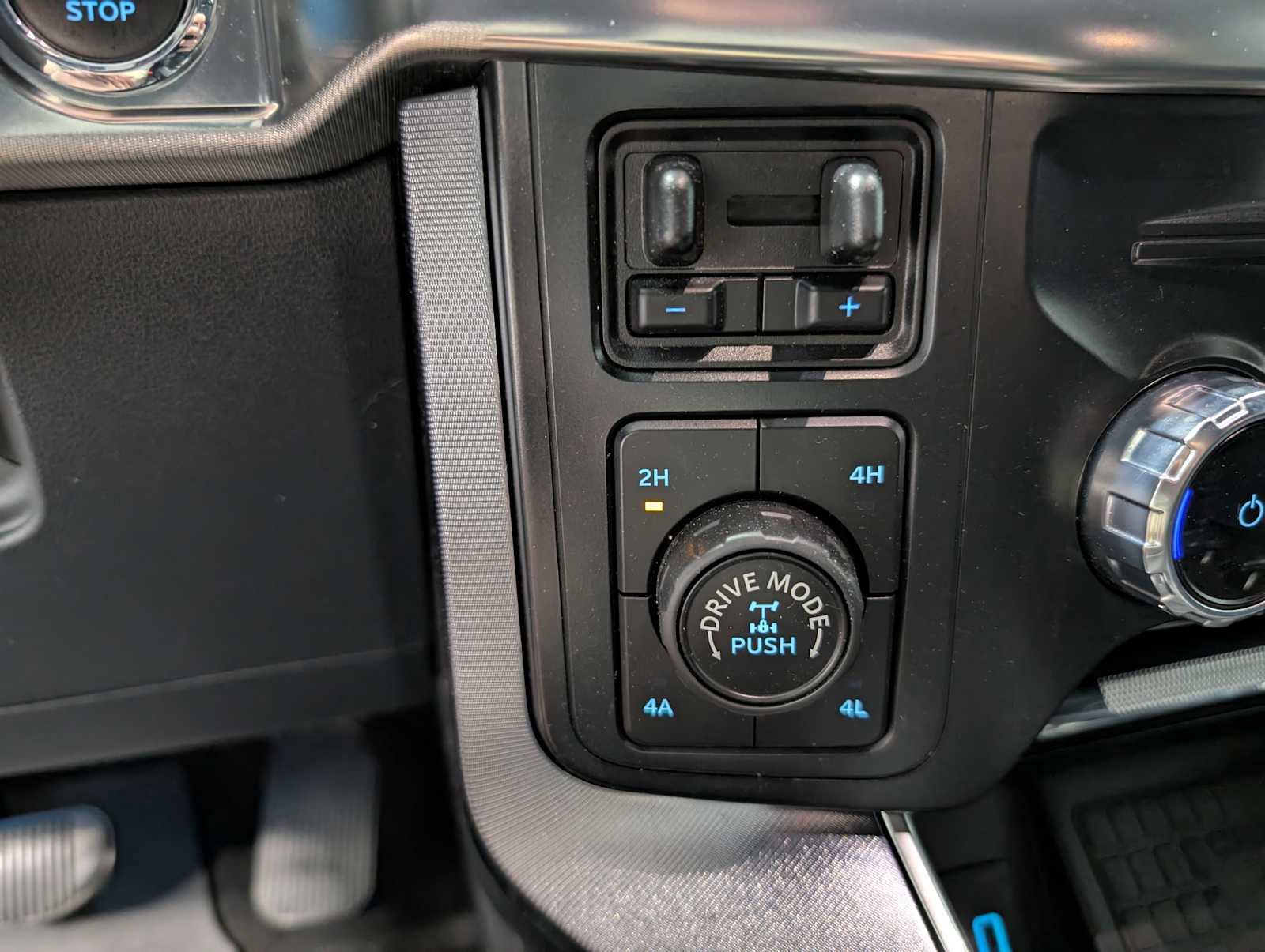 Used 2022 Ford F150 Raptor w/ Equipment Group 801A High AWD/4WD image 35