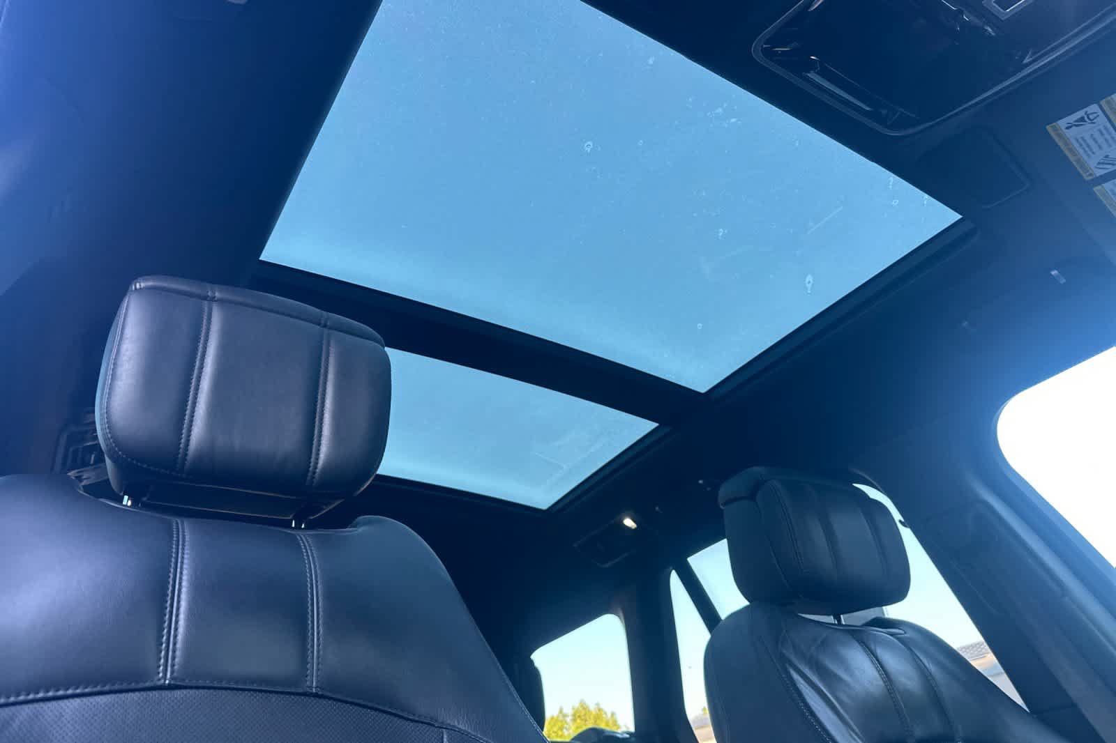 Used 2019 Land Rover Range Rover Autobiography AWD/4WD image 18