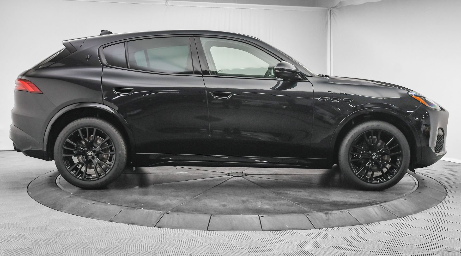 New 2025 Maserati Grecale Modena image 10