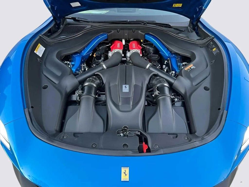 Used 2024 Ferrari Roma Spider image 31