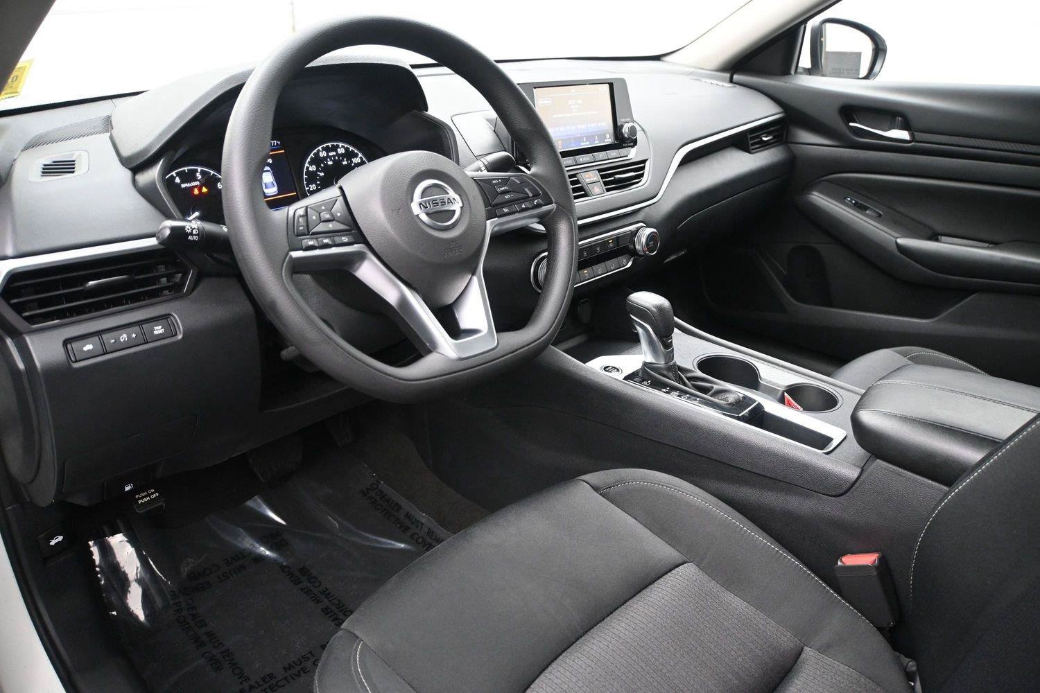 Certified 2022 Nissan Altima 2.5 S FWD image 2