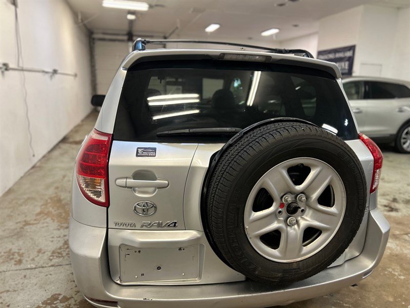 Used 2007 Toyota RAV4 Limited image 4