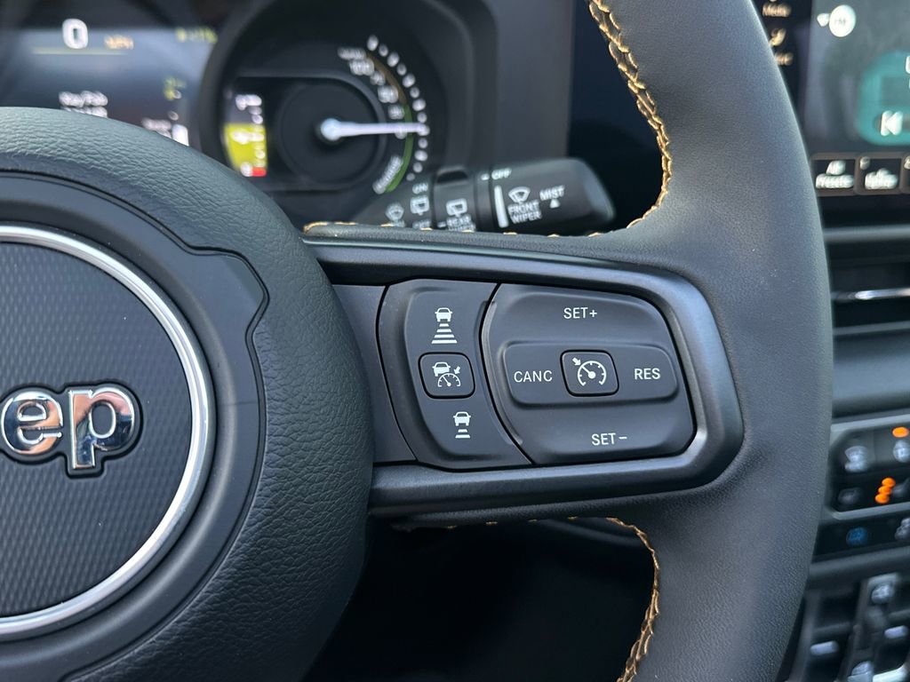 Used 2024 Jeep Wrangler Unlimited image 25