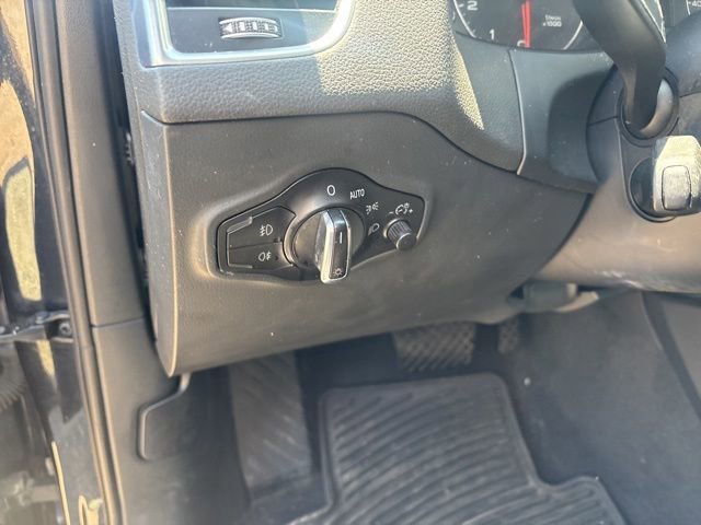 Used 2017 Audi Q5 2.0T Premium Plus w/ Technology Package AWD/4WD image 28
