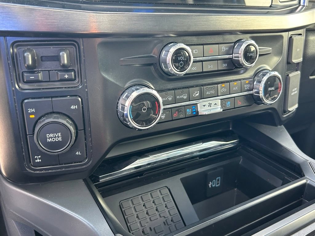 New 2026 Ford F250 Lariat w/ Black Appearance Package AWD/4WD image 41