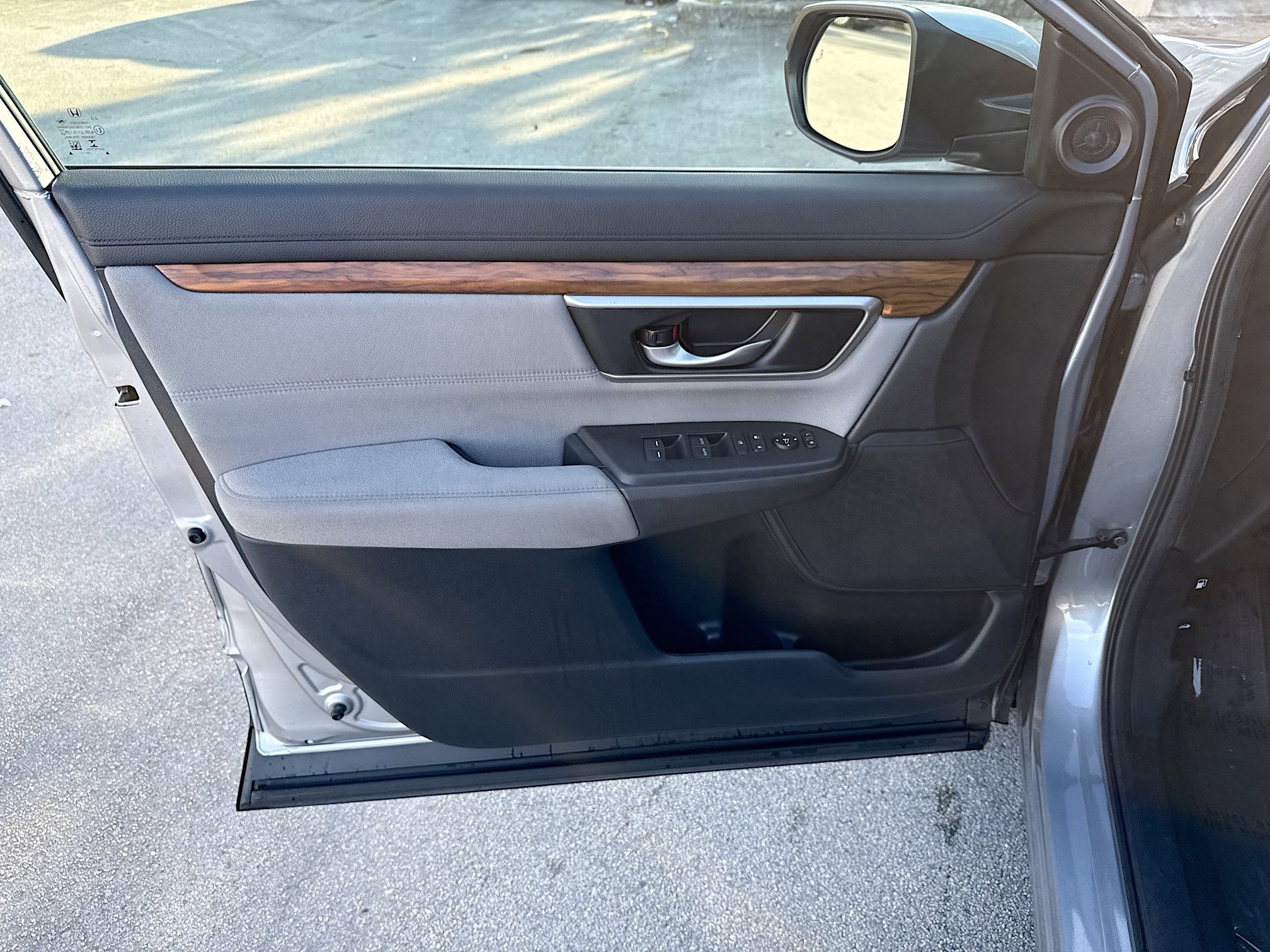 Used 2019 Honda CR-V EX image 19