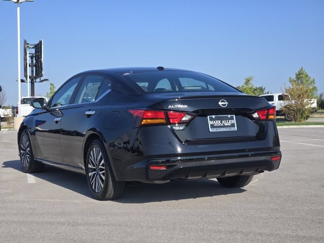 Used 2025 Nissan Altima 2.5 SV FWD image 5