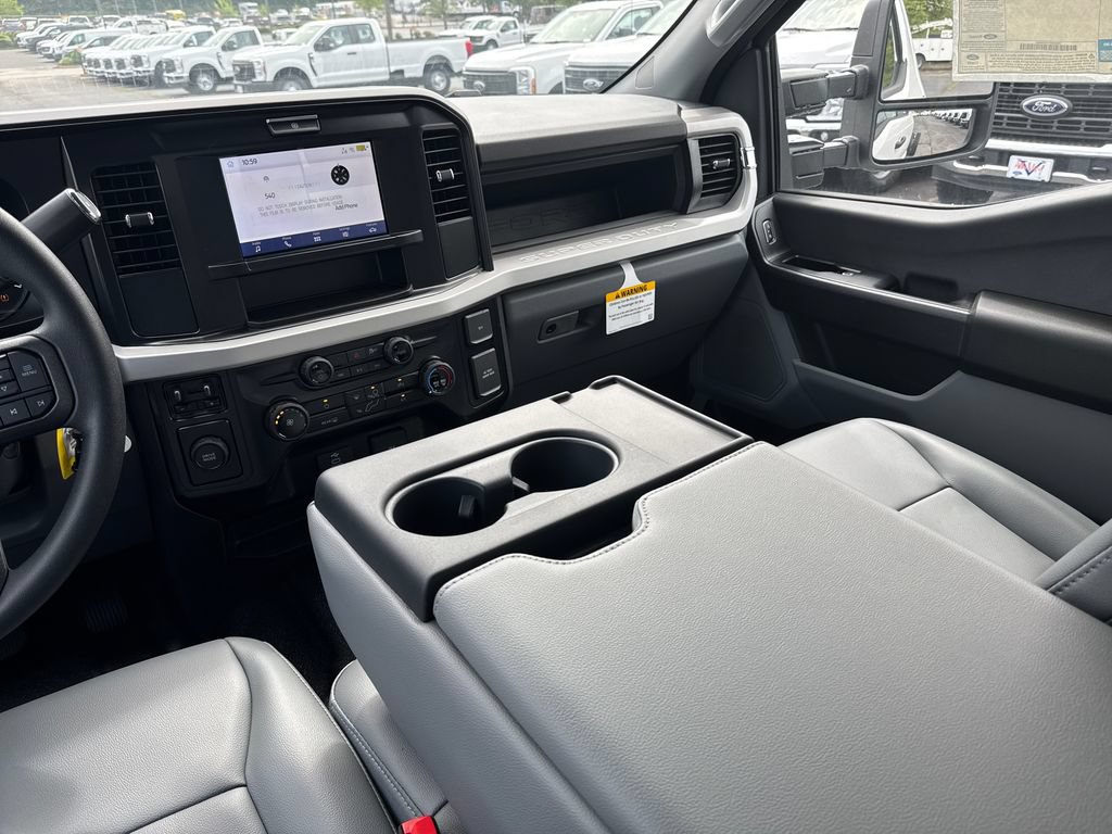New 2026 Ford F550 2WD Supercab Super Duty image 25
