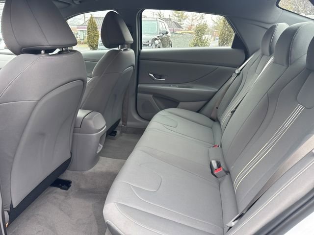 Certified 2025 Hyundai Elantra Sport image 25