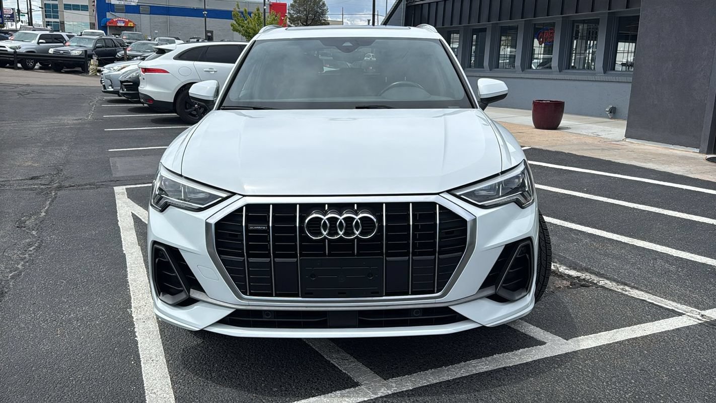 Used 2020 Audi Q3 2.0T Premium Plus w/ Premium Plus Package AWD/4WD image 8
