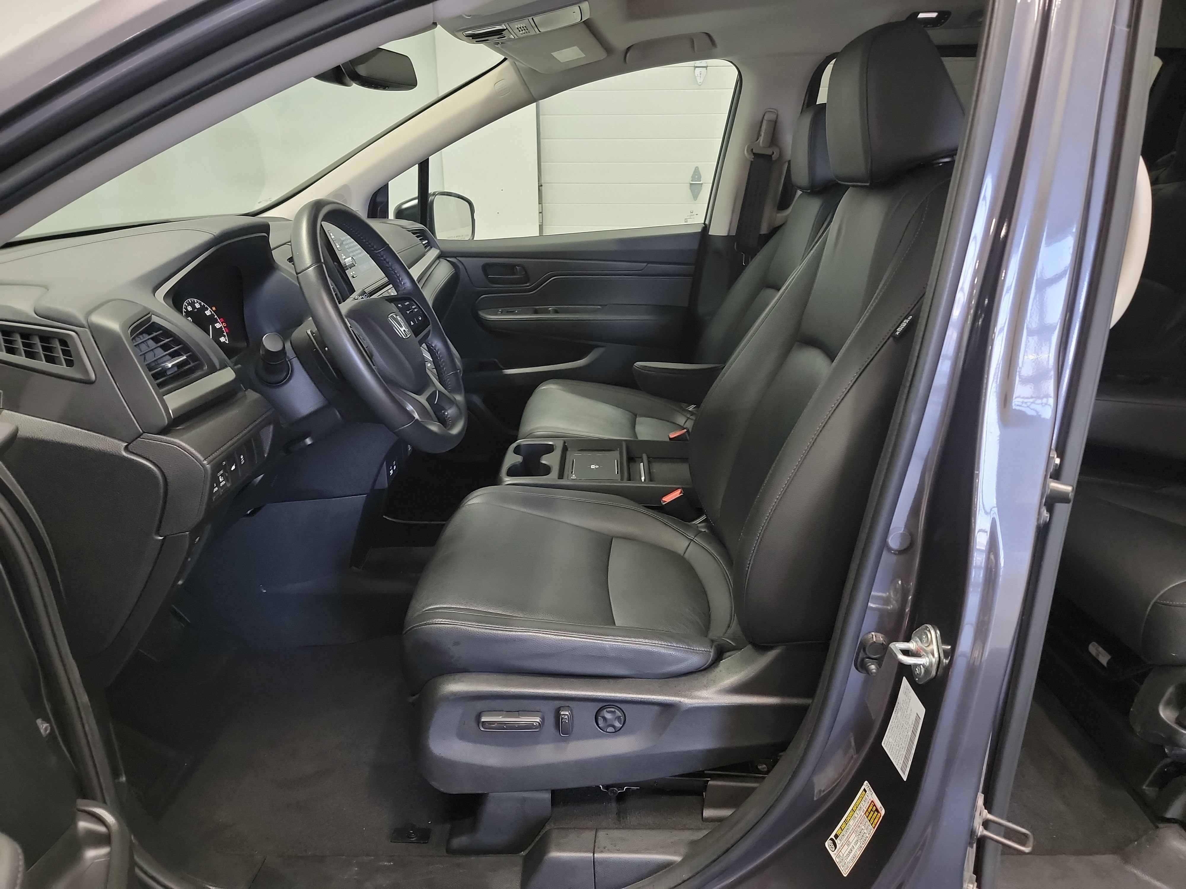 Used 2025 Honda Odyssey EX-L image 12
