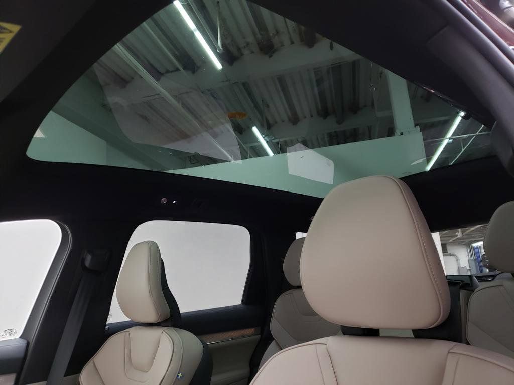 New 2025 Volvo EX90 Ultra w/ Protection Package Premier AWD/4WD image 7