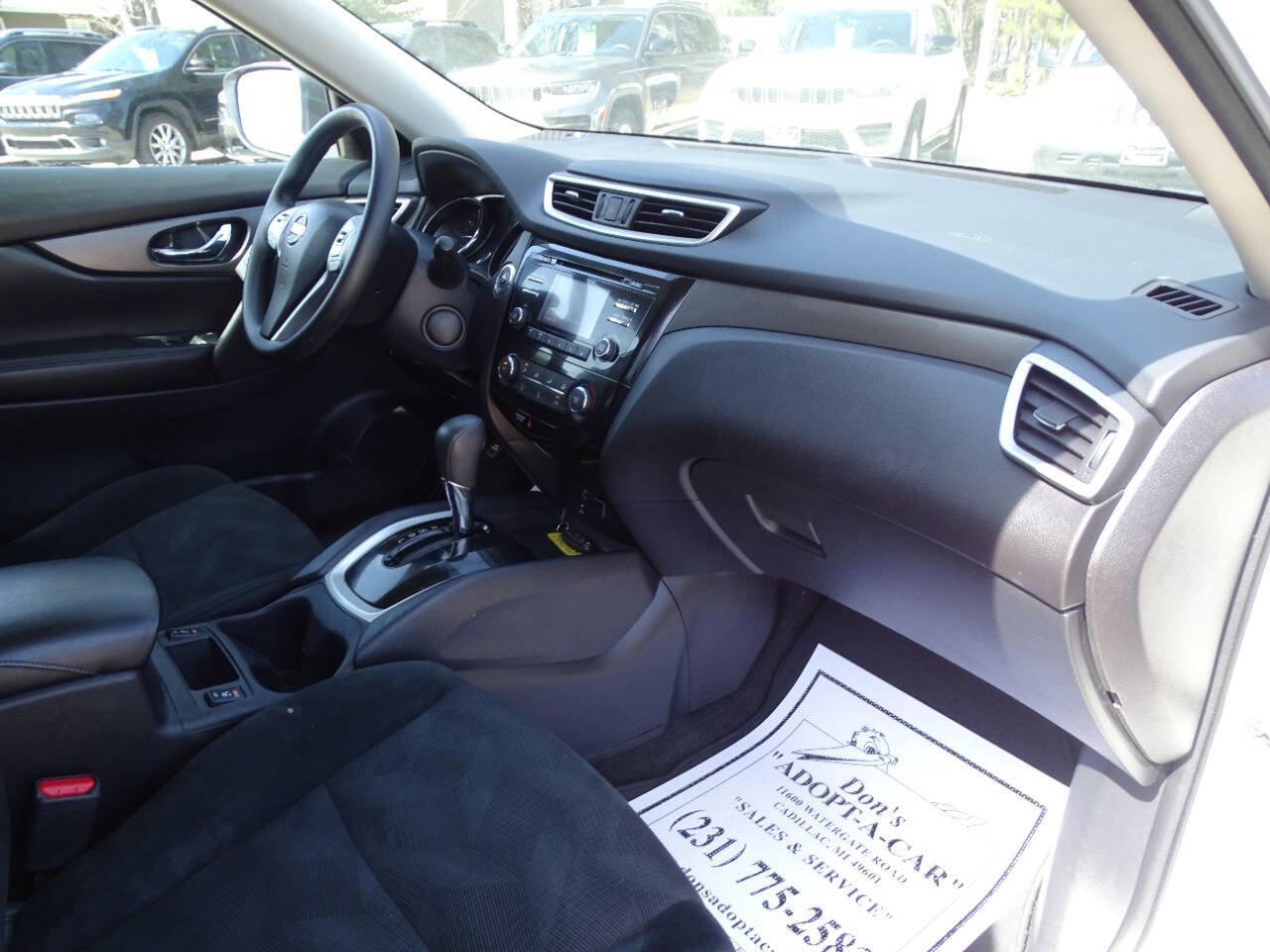 Used 2016 Nissan Rogue SV image 34