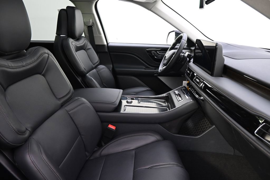 New 2026 Lincoln Aviator Reserve image 16