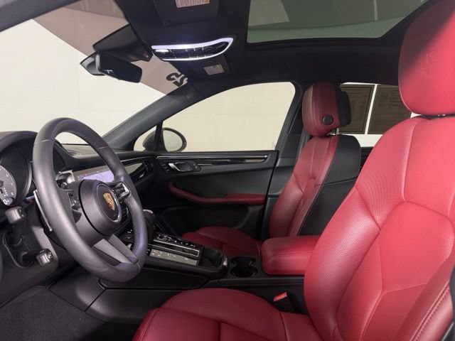 Used 2025 Porsche Macan S AWD/4WD image 20