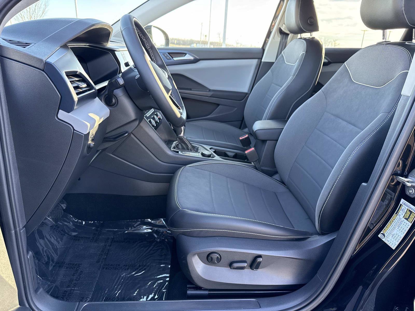 Used 2023 Volkswagen Taos SE image 23