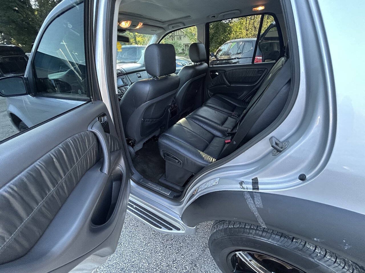 Used 2005 Mercedes-Benz ML 500 4MATIC image 7