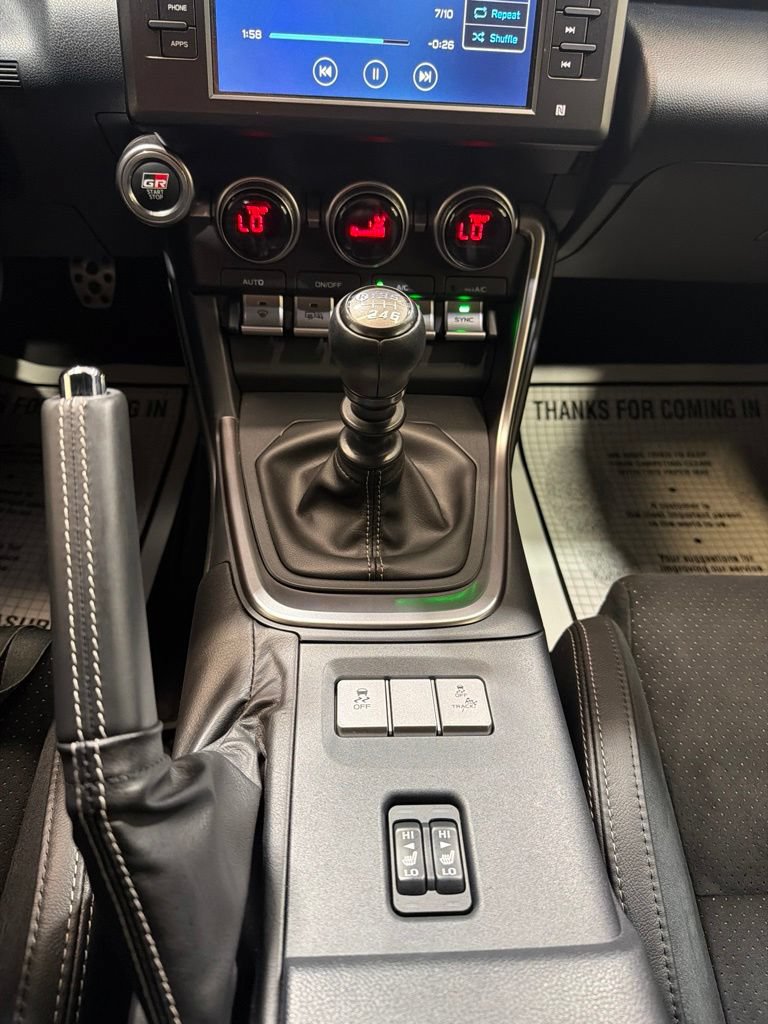 Used 2025 Toyota GR86 Premium RWD image 28