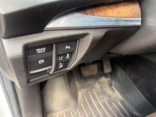 Used 2020 Acura MDX w/ Technology Package AWD/4WD image 12