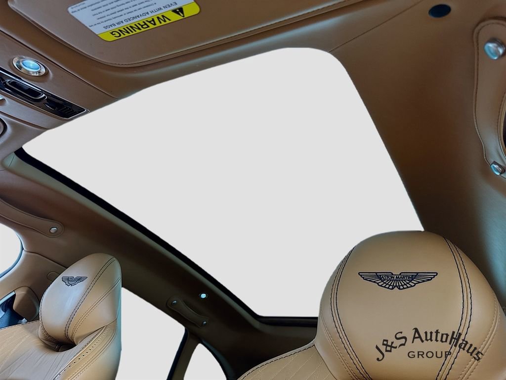 Used 2022 Aston Martin DBX AWD/4WD image 16