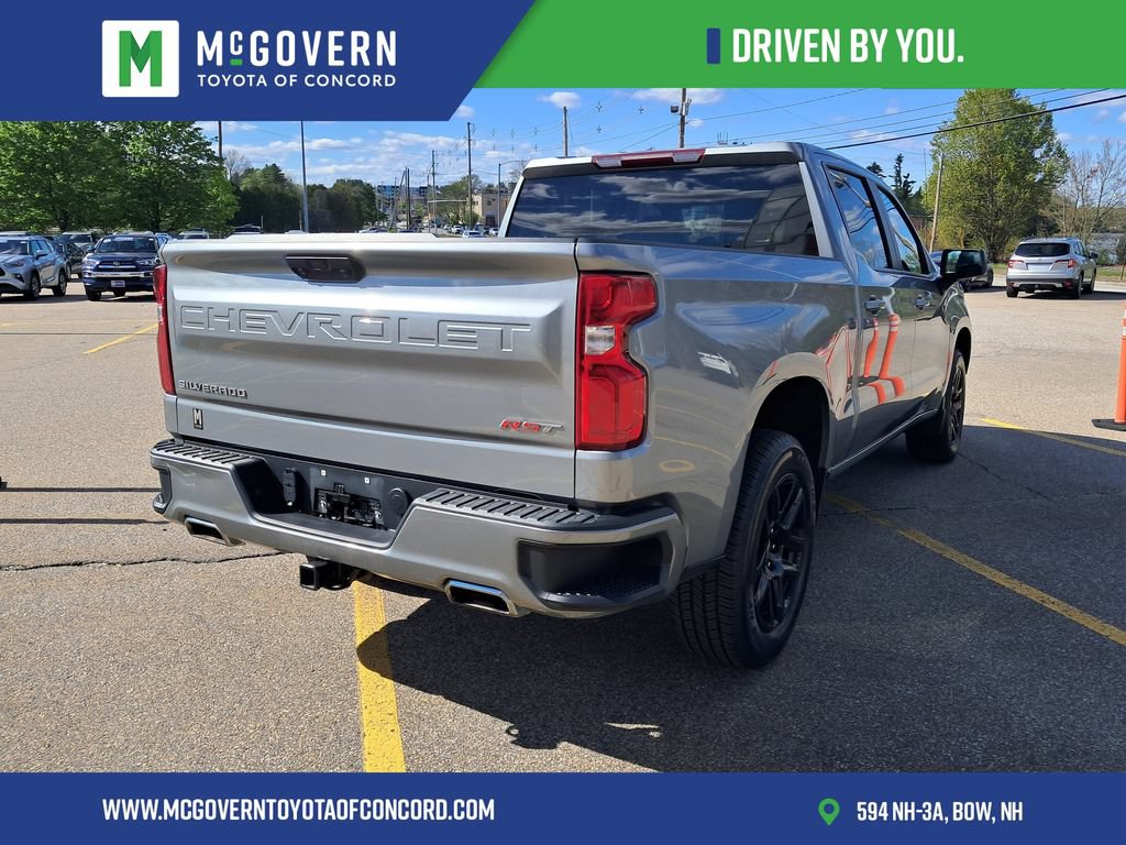 Used 2023 Chevrolet Silverado 1500 RST AWD/4WD image 3