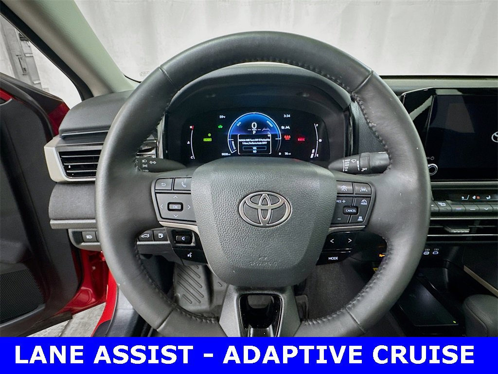 Used 2025 Toyota Camry LE image 2