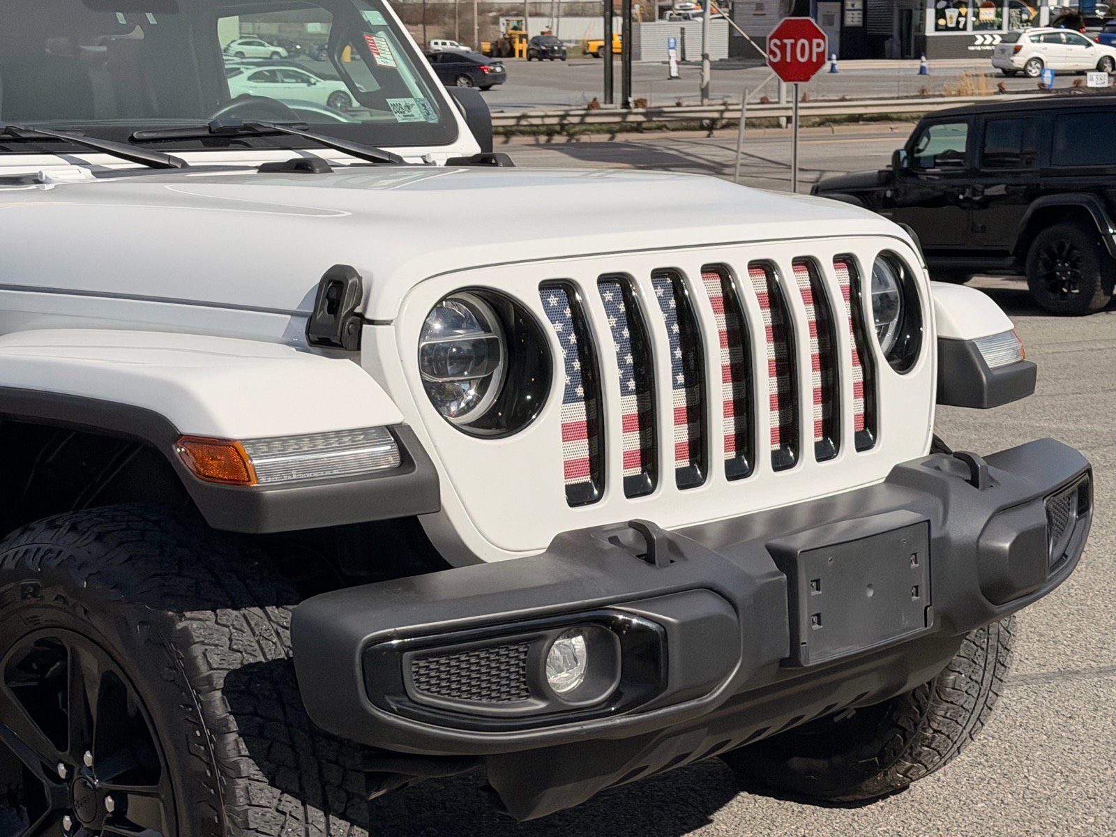 Used 2021 Jeep Wrangler Unlimited Sahara image 9