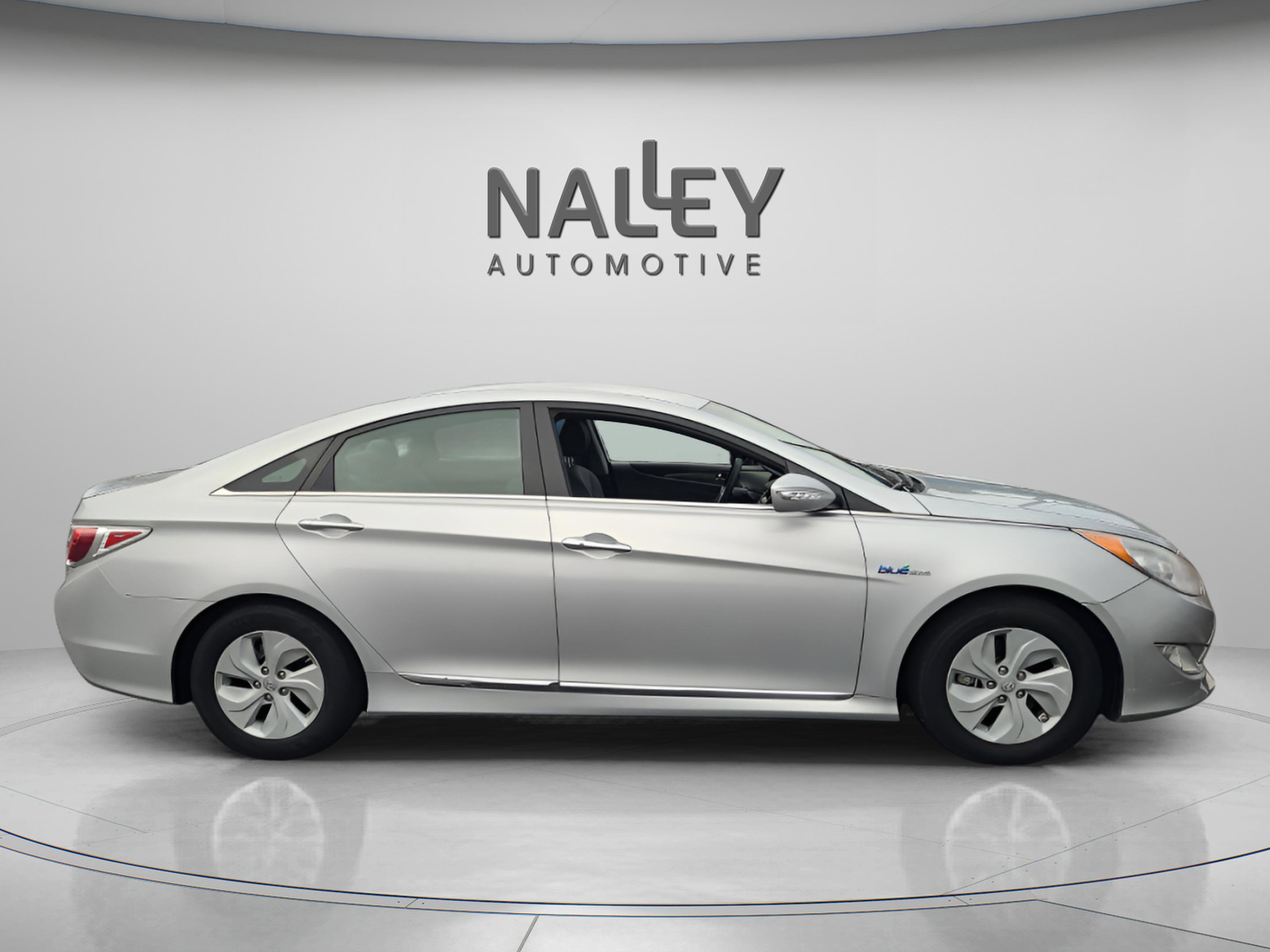 Used 2013 Hyundai Sonata Hybrid image 6
