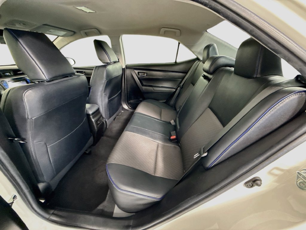 Used 2018 Toyota Corolla SE w/ Carpet Mat Package (TMS) FWD image 21