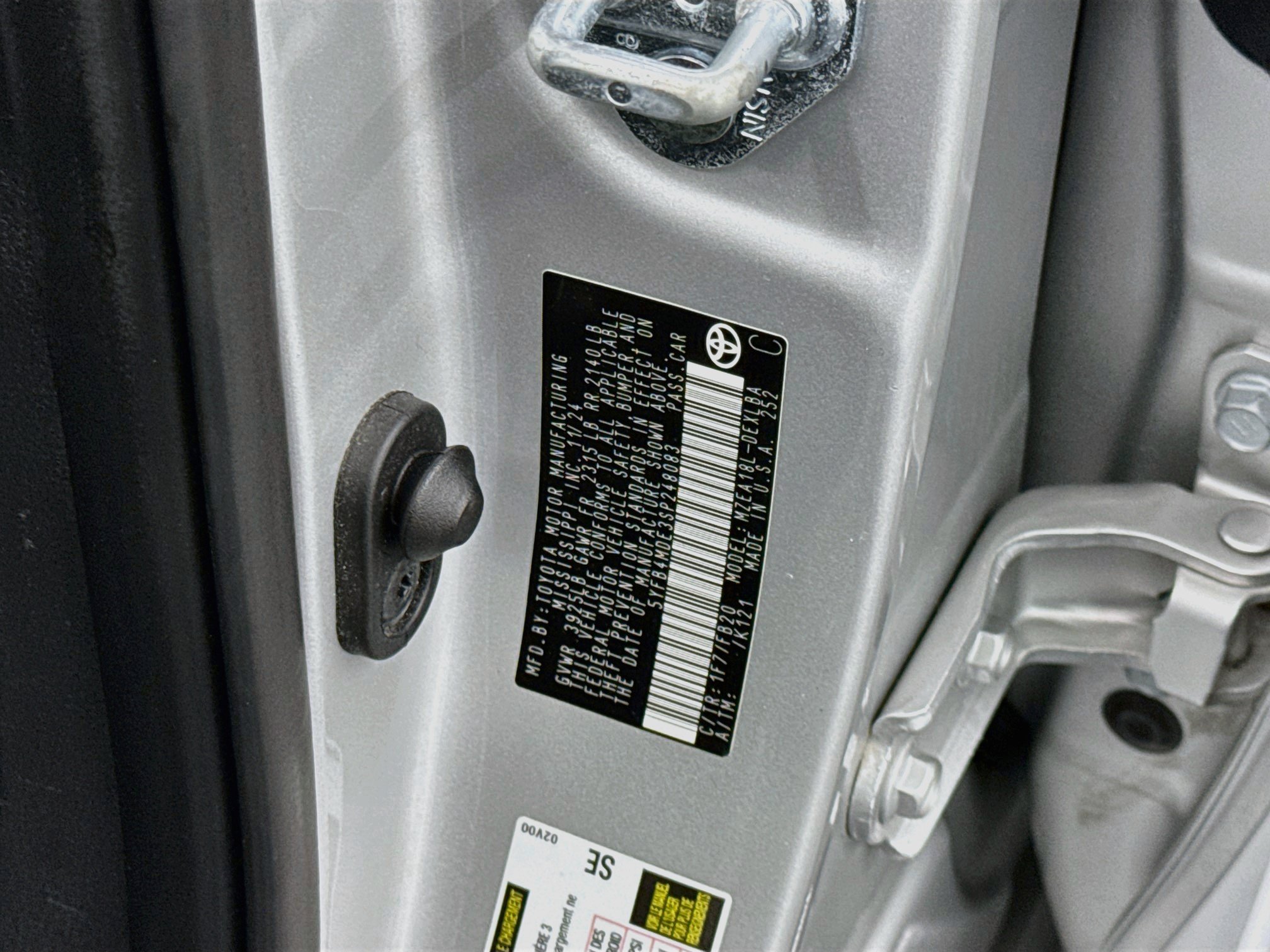 Used 2025 Toyota Corolla LE FWD image 12