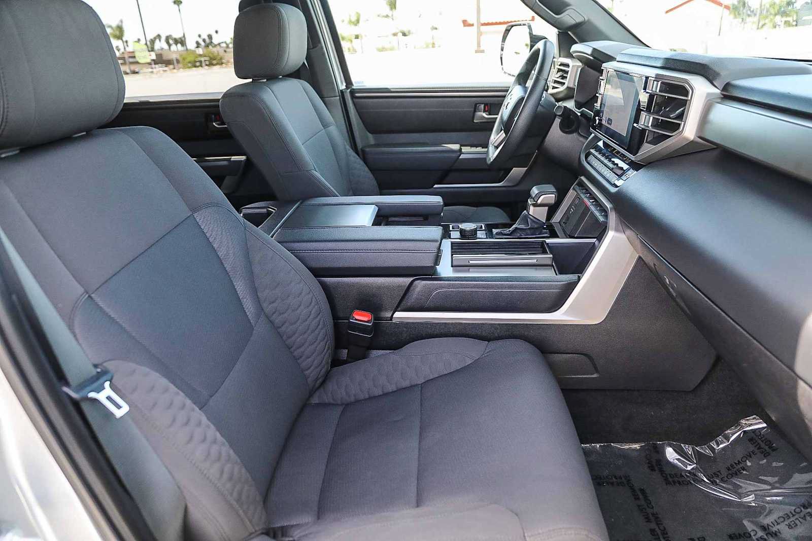 Certified 2025 Toyota Sequoia SR5 AWD/4WD image 16