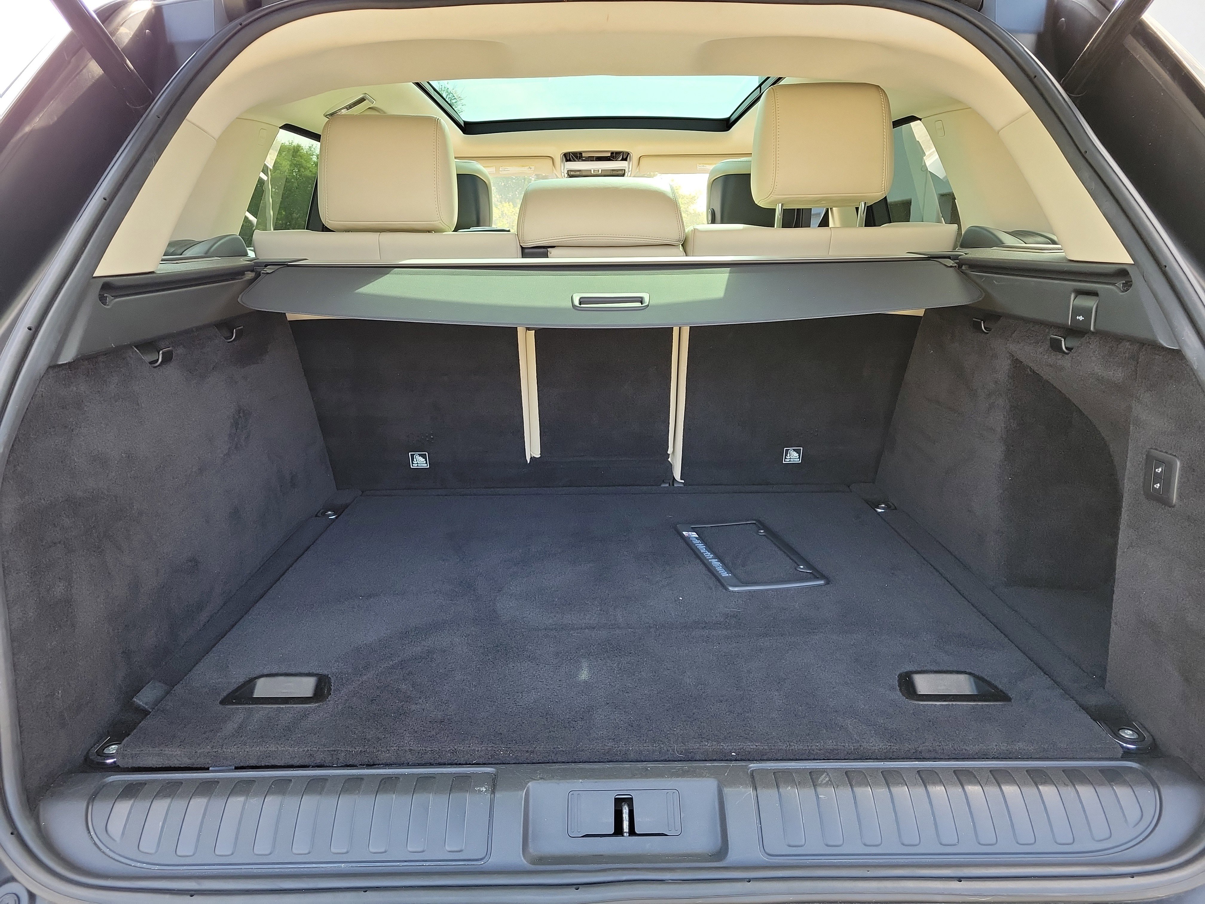 Used 2019 Land Rover Range Rover Sport HSE image 11