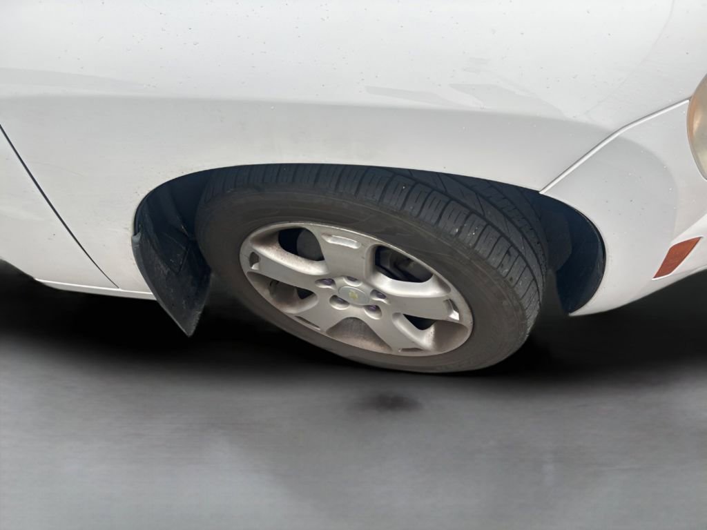 Used 2010 Chevrolet HHR LT image 9