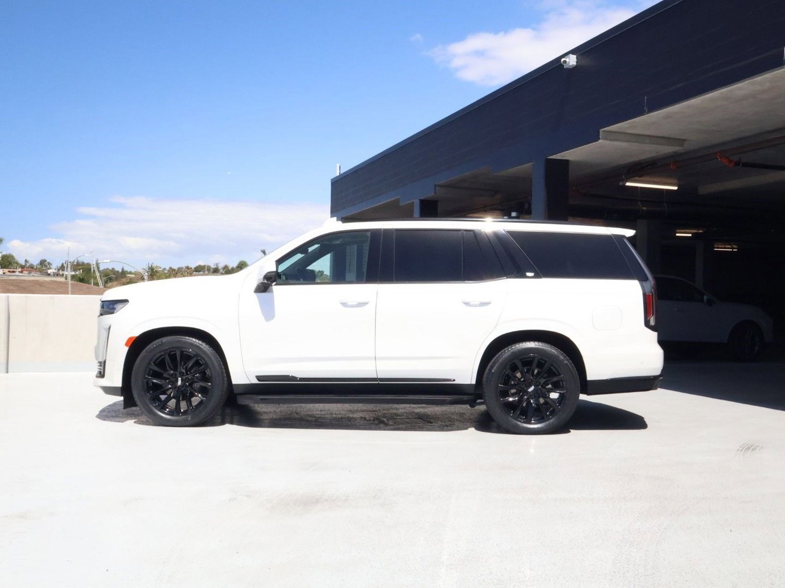 Used 2022 Cadillac Escalade Sport w/ Touring Package AWD/4WD image 2