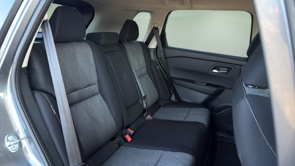 New 2026 Nissan Rogue SV AWD/4WD image 12