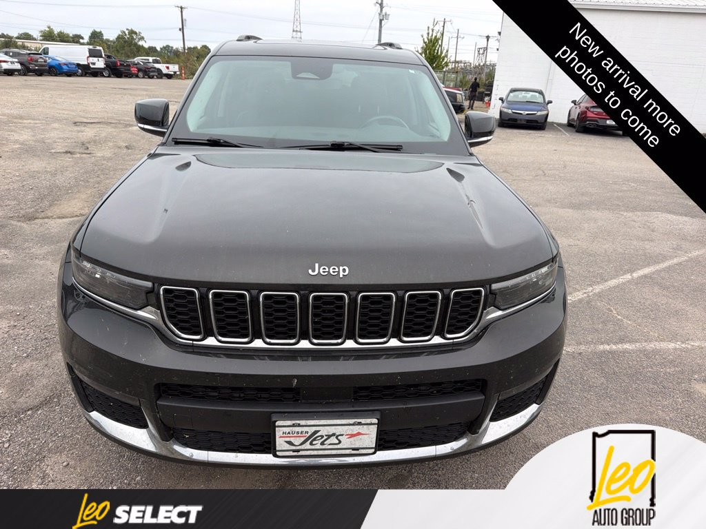 Used 2022 Jeep Grand Cherokee L Limited AWD/4WD image 2