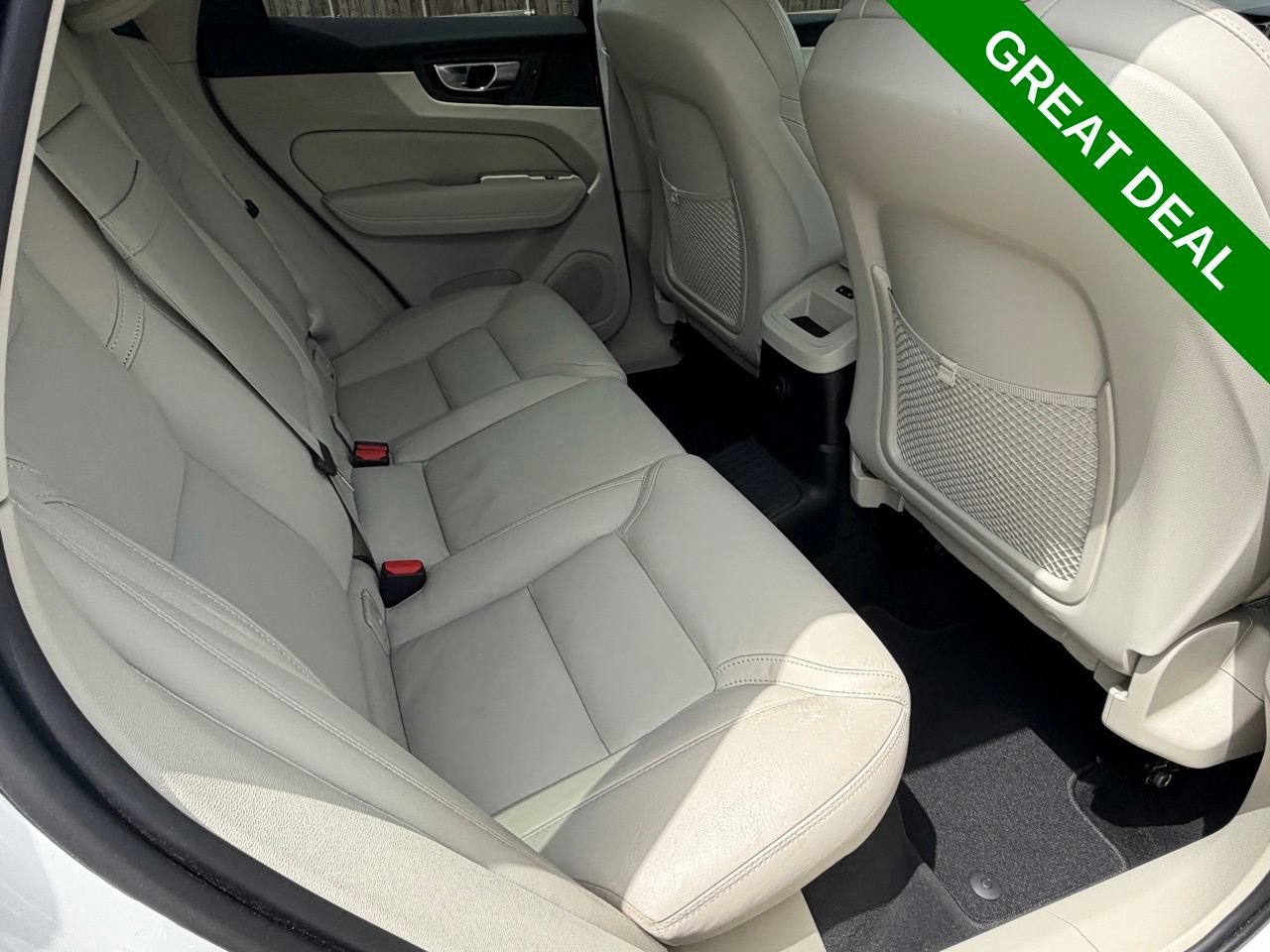 Used 2022 Volvo XC60 T8 Inscription AWD/4WD image 31
