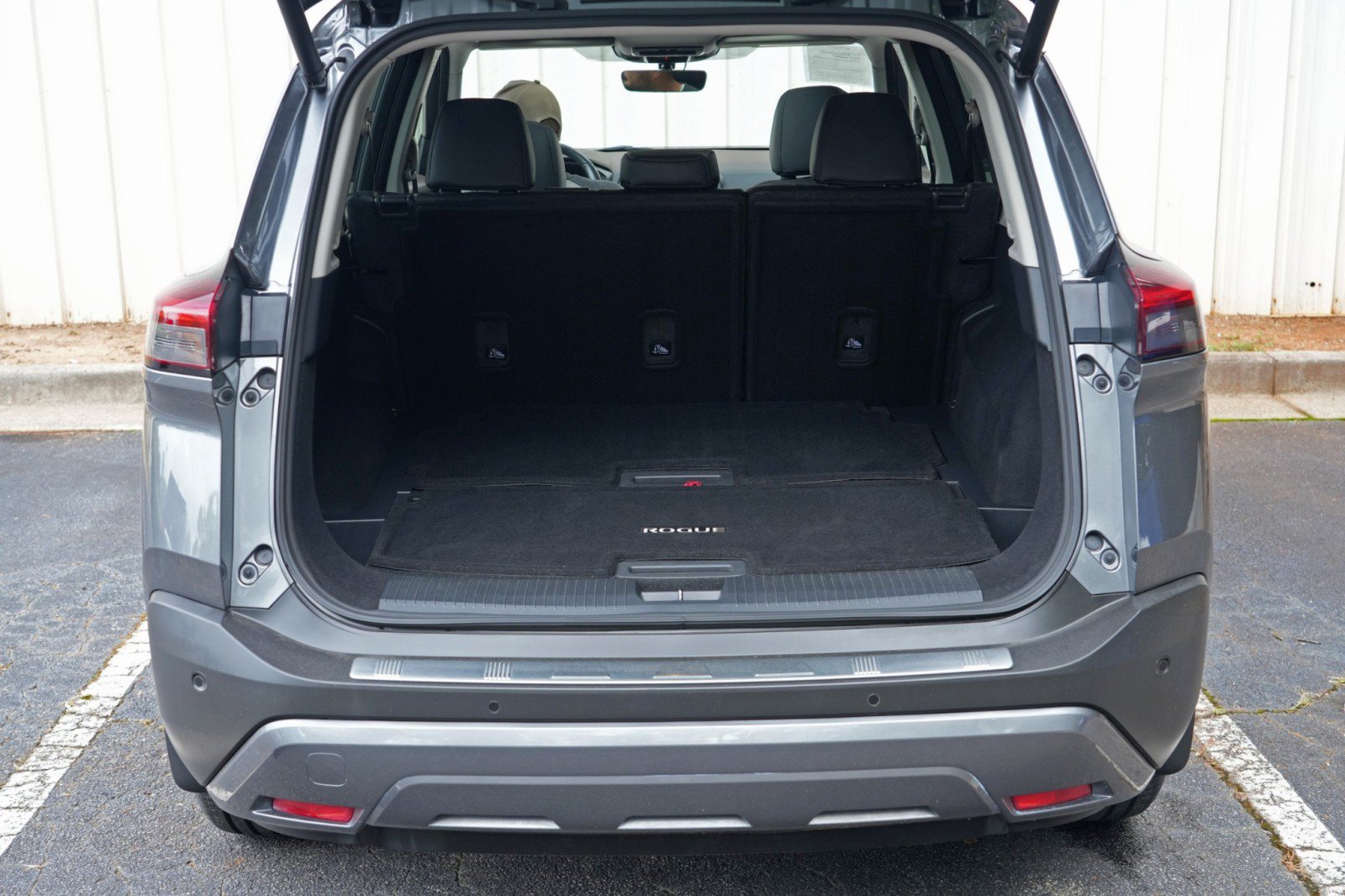 Used 2022 Nissan Rogue SL w/ SL Premium Package FWD image 9