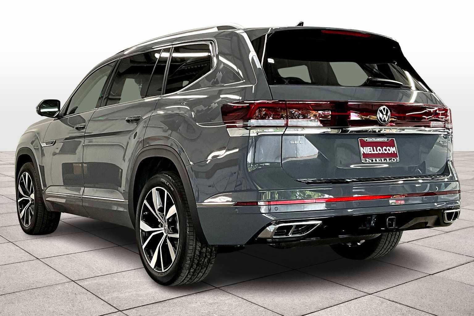 New 2026 Volkswagen Atlas SEL Premium R-Line image 3
