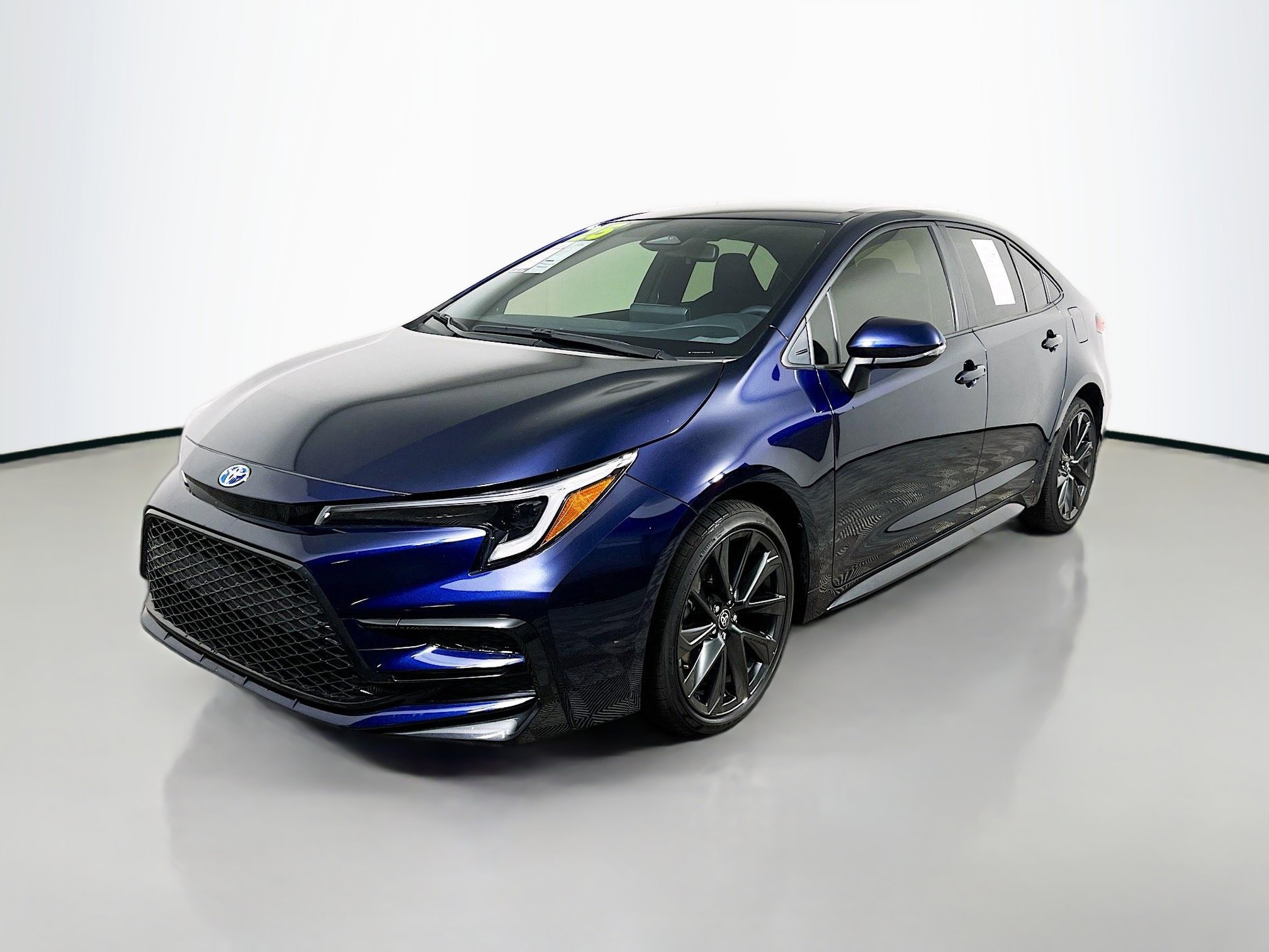 Used 2025 Toyota Corolla SE image 10