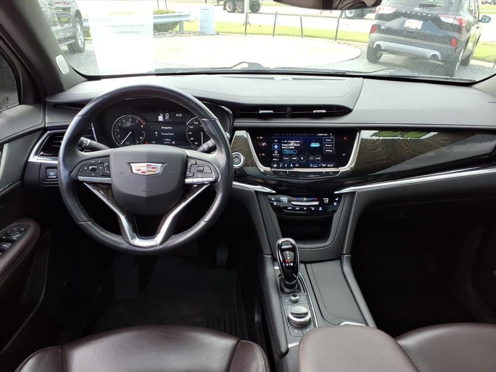 Used 2022 Cadillac XT6 Premium Luxury AWD/4WD image 13