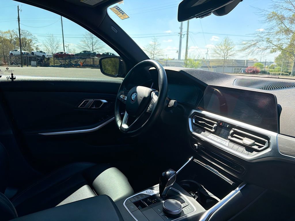 Used 2022 BMW 330e w/ Driving Assistance Package image 30