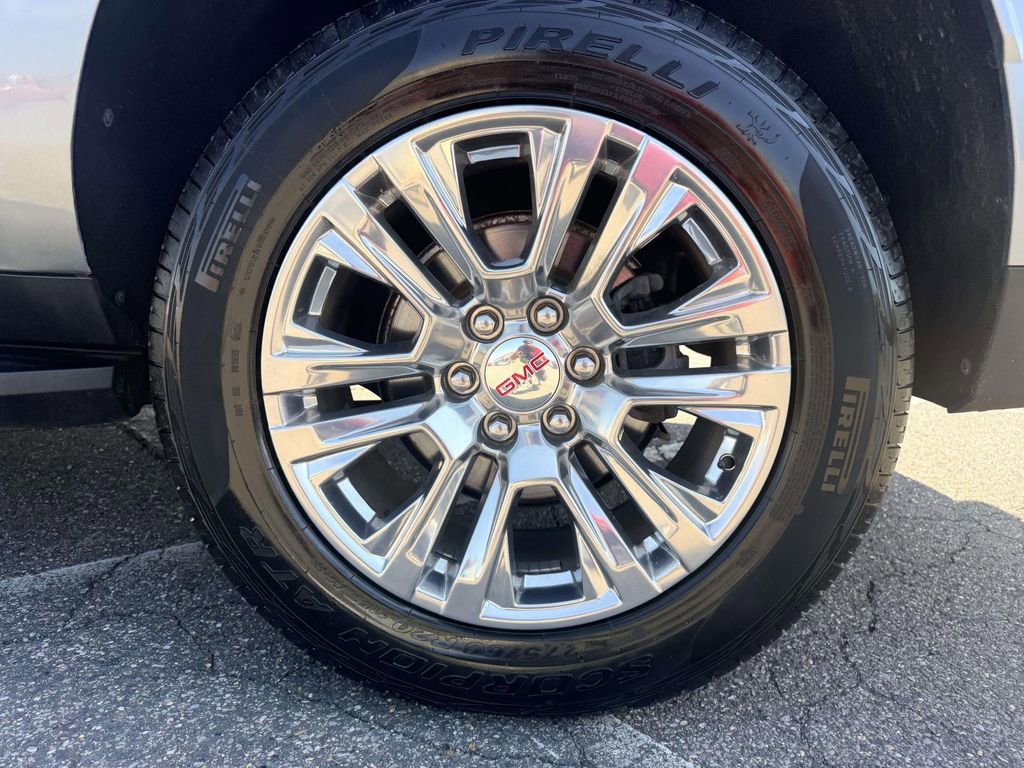 Used 2021 GMC Yukon XL Denali image 11